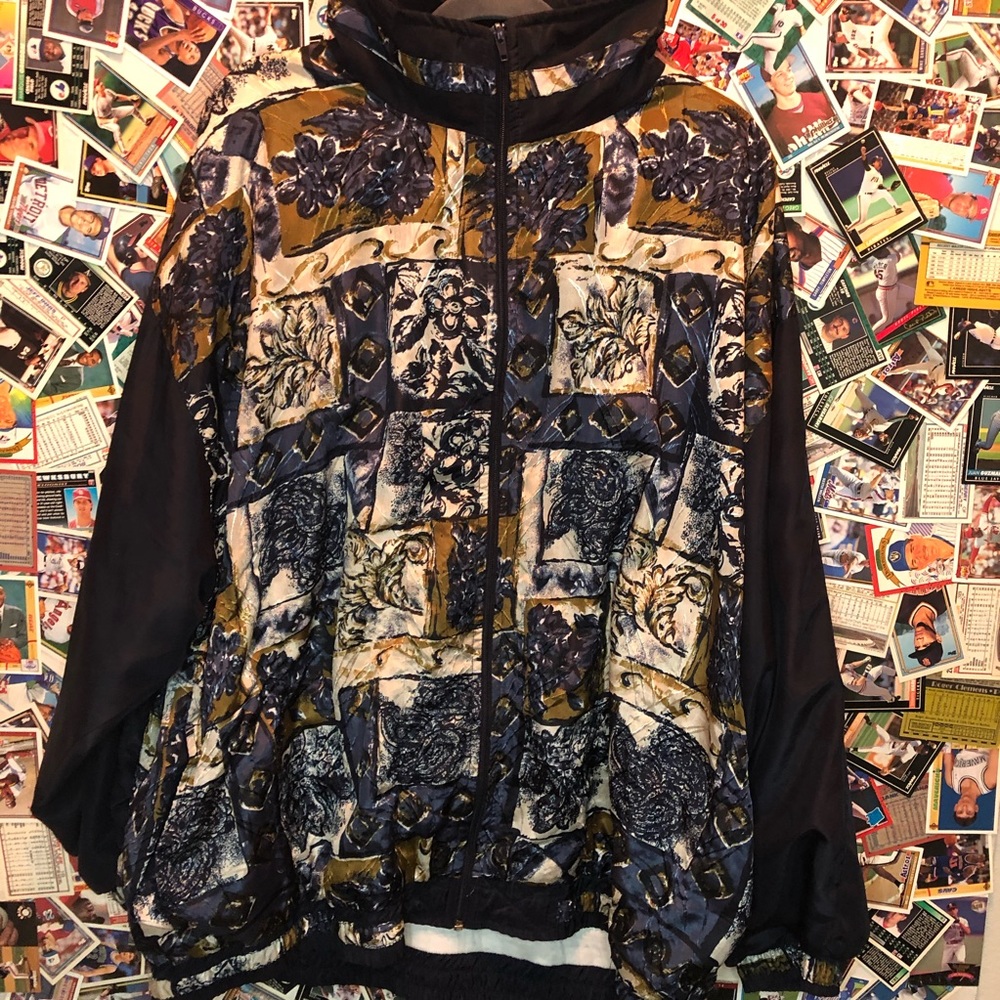 Vintage aryee woman’s windbreaker